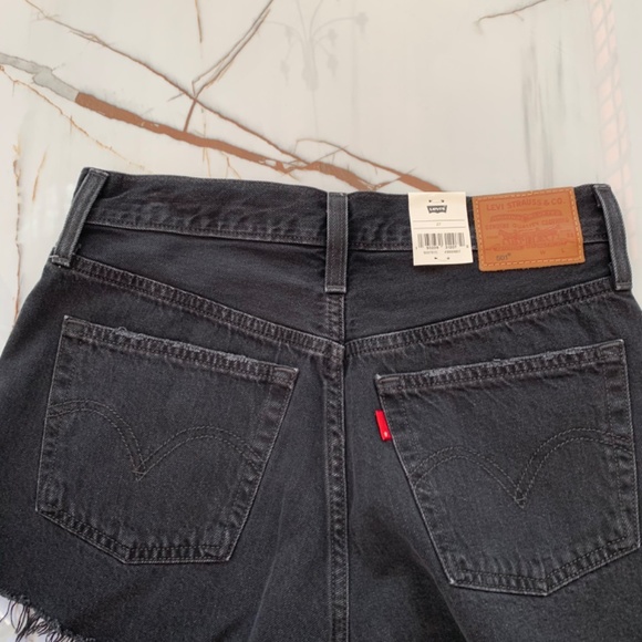 Levi's 501 Shorts Jeans Women's 26 High Rise Black Casual Pants Denim Ripped NEW - Picture 10 of 11